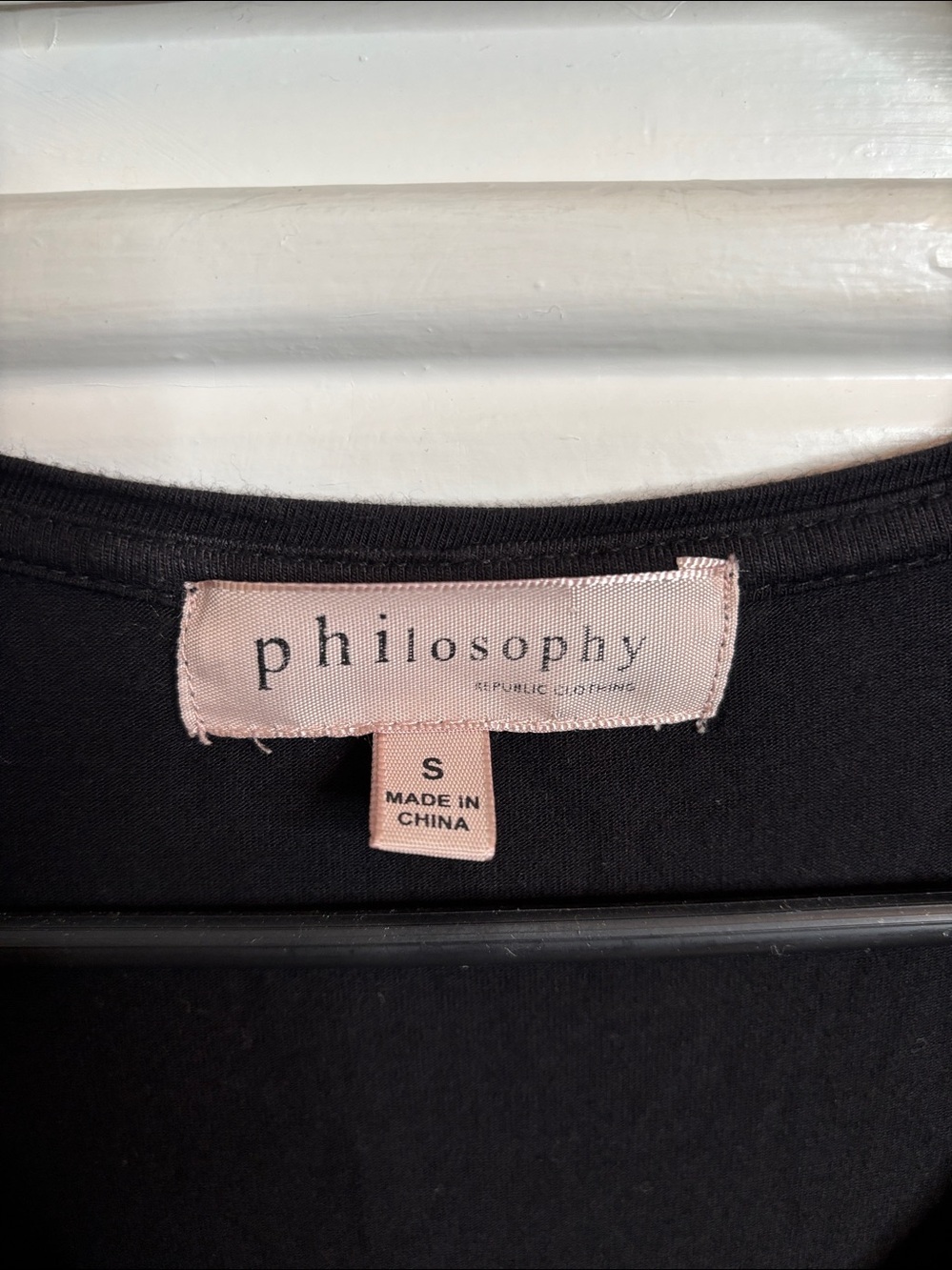 Philosophy Black V-Neck 3/4 Sleeve Top - Picture 2 of 7